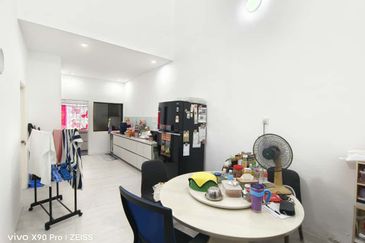 Taman Mewah Kulai Single Storey Terrace