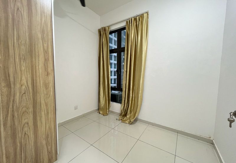 D'Summit Residences @ Kempas Utama