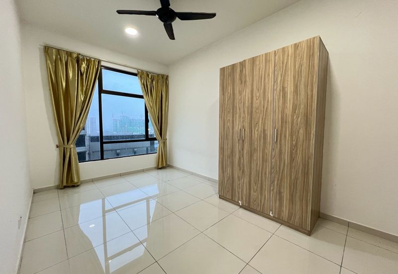 D'Summit Residences @ Kempas Utama