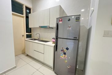 D'Summit Residences @ Kempas Utama