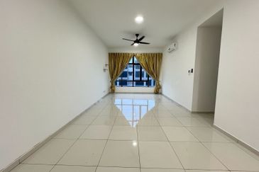 D'Summit Residences @ Kempas Utama