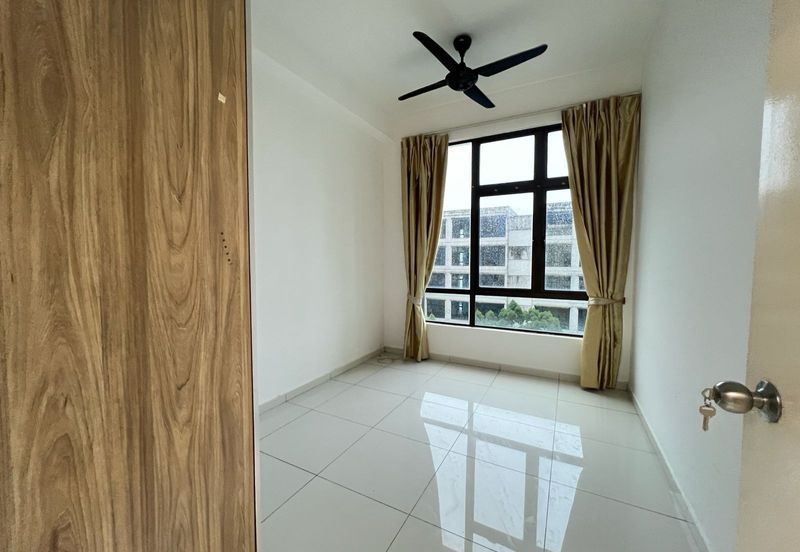 D'Summit Residences @ Kempas Utama