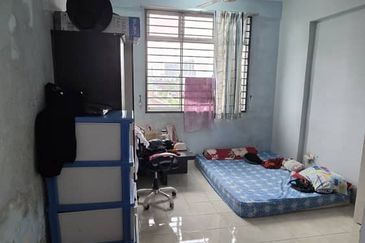 Indah Court Apartment