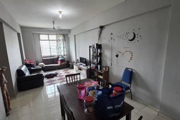 Indah Court Apartment