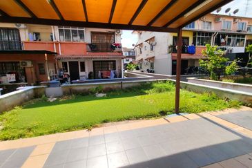 Taman Tampoi Indah II, Villa Ros