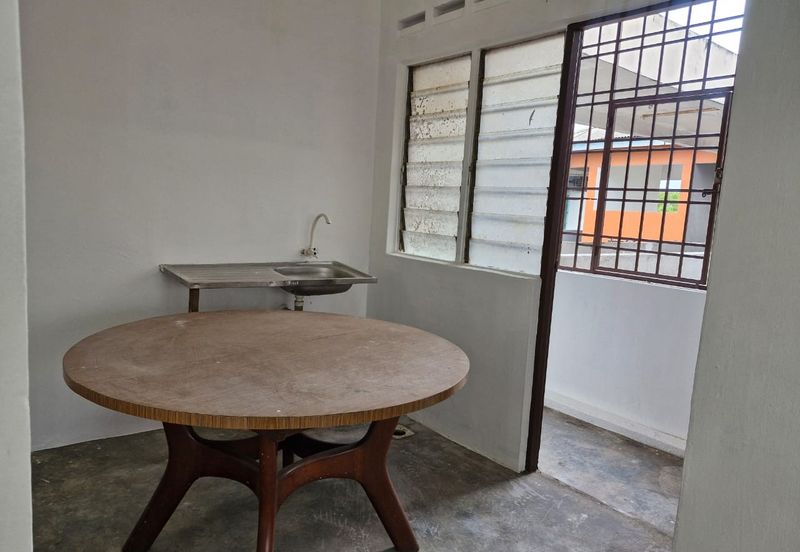 Taman Pulai Utama Flat