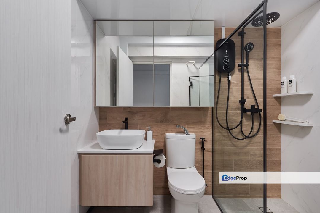 Suasana nice unit below market price near Ciq Rts, Johor, Johor Bahru