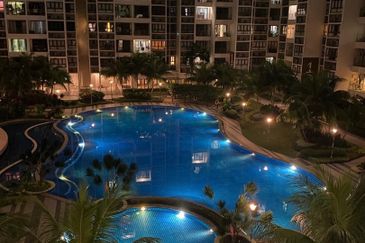 Baypoint @ Country Garden Danga Bay