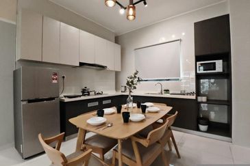 Baypoint @ Country Garden Danga Bay