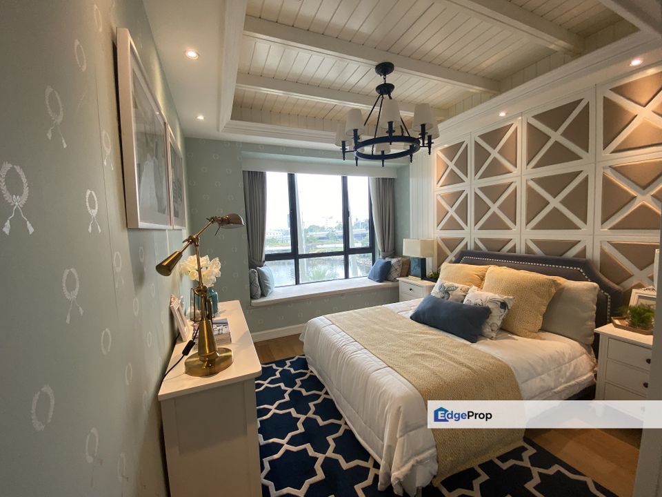 Sky 88 Seaview Free Shuttle Bus to Ciq Rts, below market rate, Johor, Johor Bahru