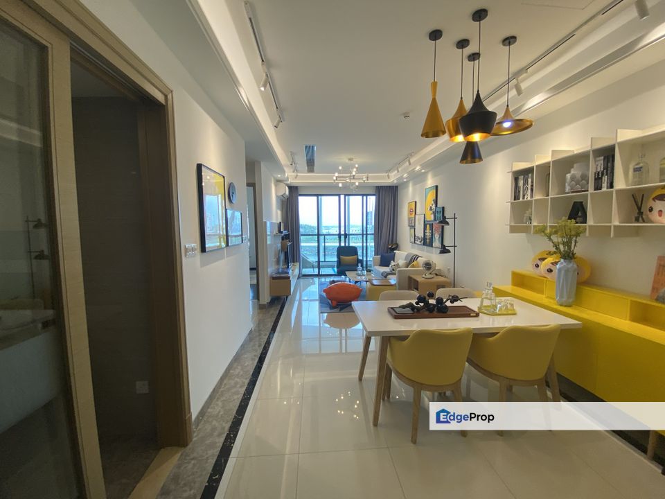 Sky 88 Seaview Free Shuttle Bus to Ciq Rts, below market rate, Johor, Johor Bahru