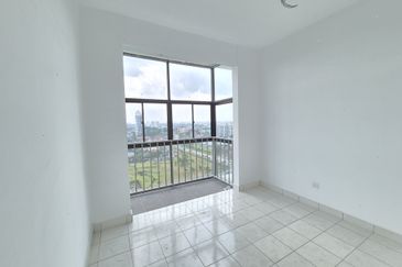 PR1MA @ LARKIN INDAH