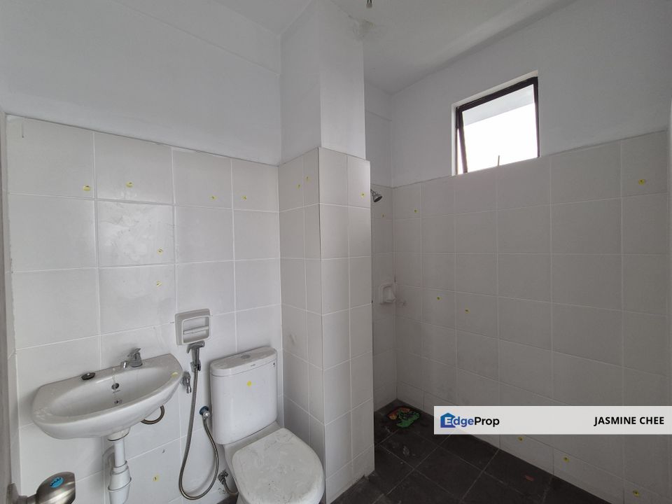 For Sale: 3 Bedroom Flat in Larkin Indah - Ideal for Families, Johor, Johor Bahru