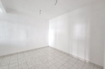 PR1MA @ LARKIN INDAH