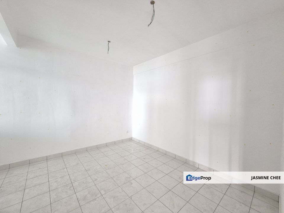 For Sale: 3 Bedroom Flat in Larkin Indah - Ideal for Families, Johor, Johor Bahru