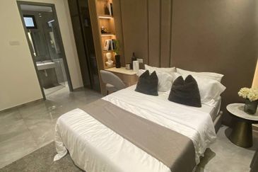 Parkland By The River