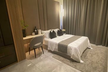 Parkland By The River