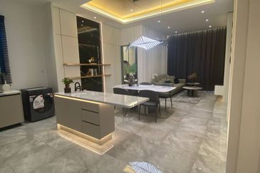 Parkland By The River