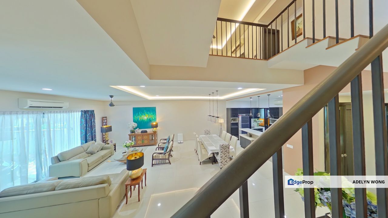 Wah So Spacious 3-storey Ter For Sale Duta Villa Partially Furnished, Selangor, Shah Alam