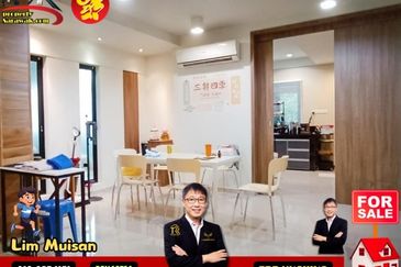 Double Storey Semi Detached house at Urat Mata in Kuching for Sale