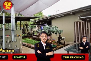 Double Storey Semi Detached house at Urat Mata in Kuching for Sale