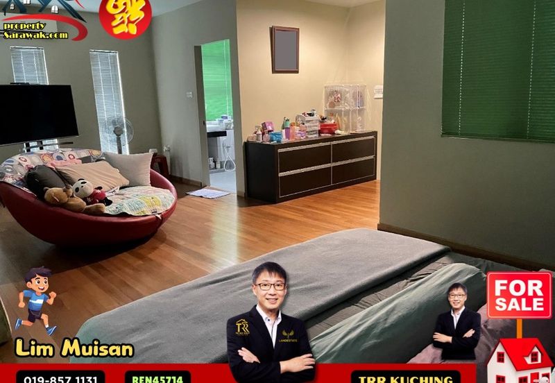 Double Storey Semi Detached house at Urat Mata in Kuching for Sale