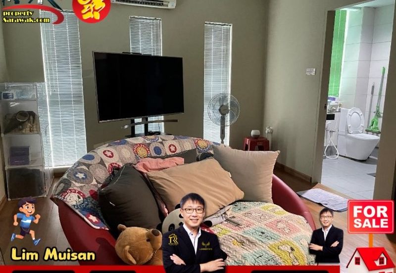 Double Storey Semi Detached house at Urat Mata in Kuching for Sale