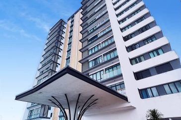 Royal Richmond Gold Condominium