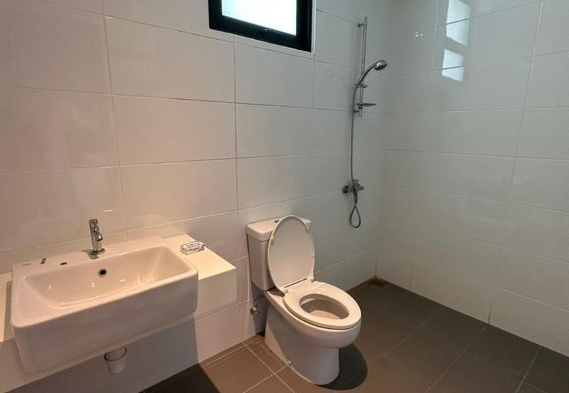 Royal Richmond Gold Condominium