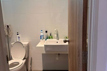 Royal Richmond Gold Condominium