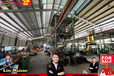 A Factory Warehouse at Sejingkat Demak Laut in Kuching for Sale