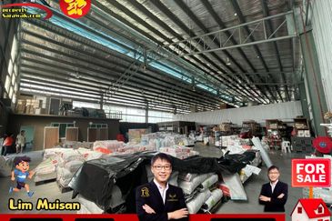 A Factory Warehouse at Sejingkat Demak Laut in Kuching for Sale
