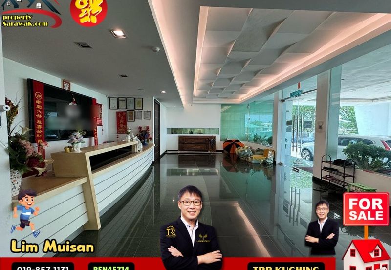 A Factory Warehouse at Sejingkat Demak Laut in Kuching for Sale