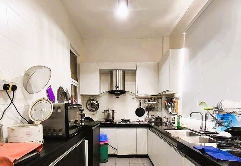 2.5-Storey Semi-Detached House in Taman Dorsett Close in Kuching for Sale