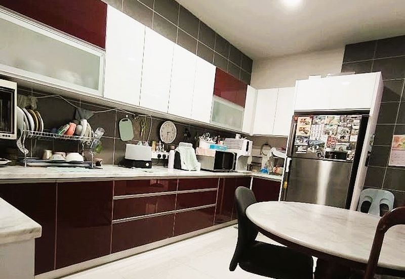 2.5-Storey Semi-Detached House in Taman Dorsett Close in Kuching for Sale