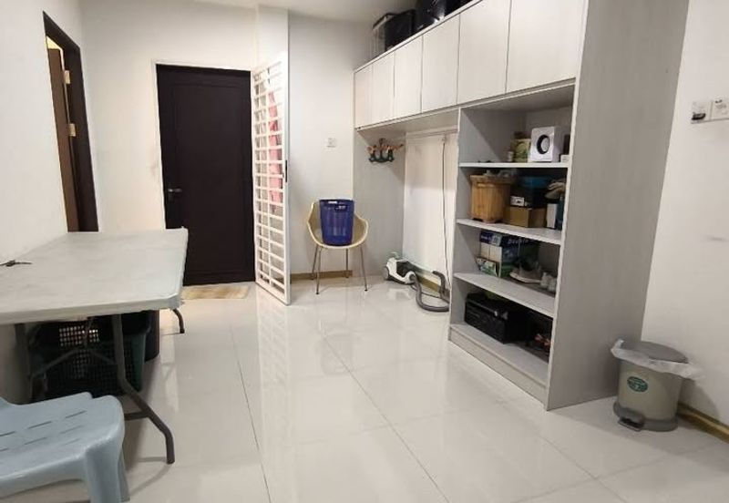 2.5-Storey Semi-Detached House in Taman Dorsett Close in Kuching for Sale