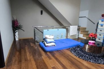 2.5-Storey Semi-Detached House in Taman Dorsett Close in Kuching for Sale