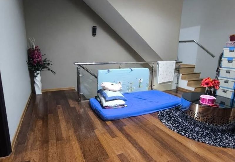 2.5-Storey Semi-Detached House in Taman Dorsett Close in Kuching for Sale