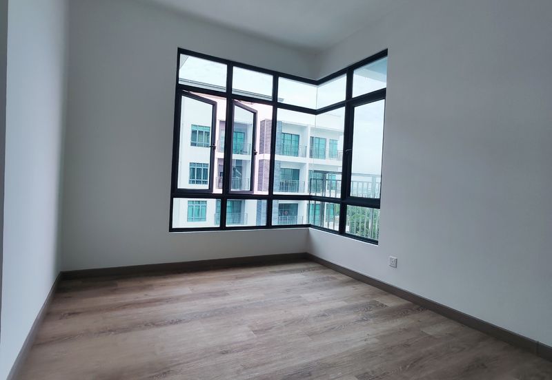 Sapphire On The Park