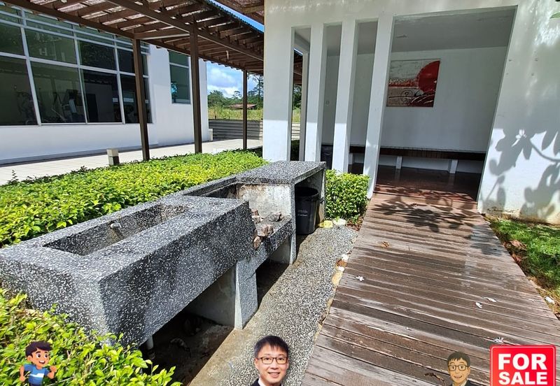 SkyVilla Condominium