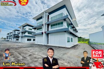 3 Storey Semi Detached Warehouse at 26 Industrial Park Batu Kawa in Kuching for Sale