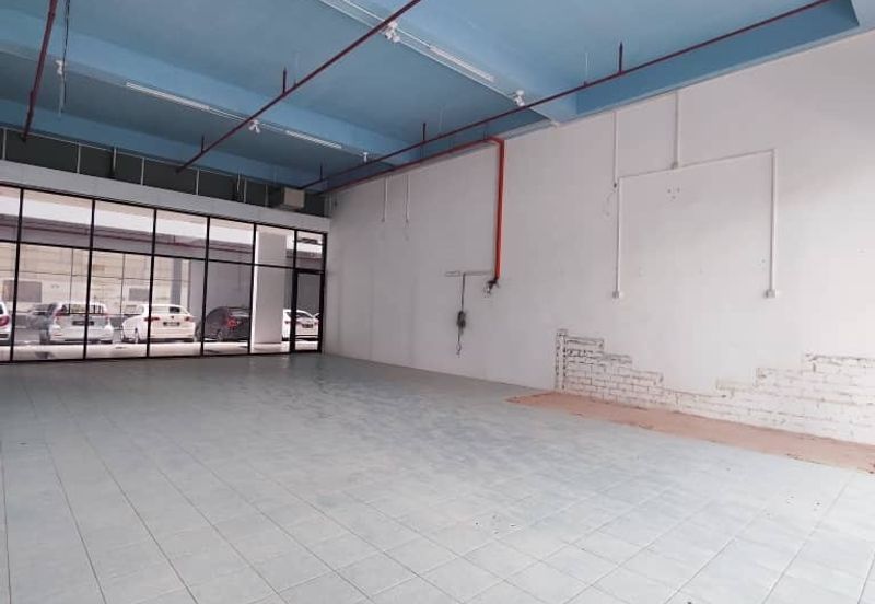 2 Adjoining Shoplots at the Podium Ground Floor Facing the Main Road in Kuching City For Rent 