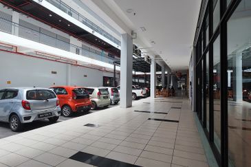 2 Adjoining Shoplots at the Podium Ground Floor Facing the Main Road in Kuching City For Rent 