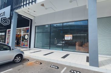2 Adjoining Shoplots at the Podium Ground Floor Facing the Main Road in Kuching City For Rent 