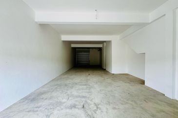 Three (3) Storey Shoplot at Westfield Points Commercial Centre in Kuching for Sale