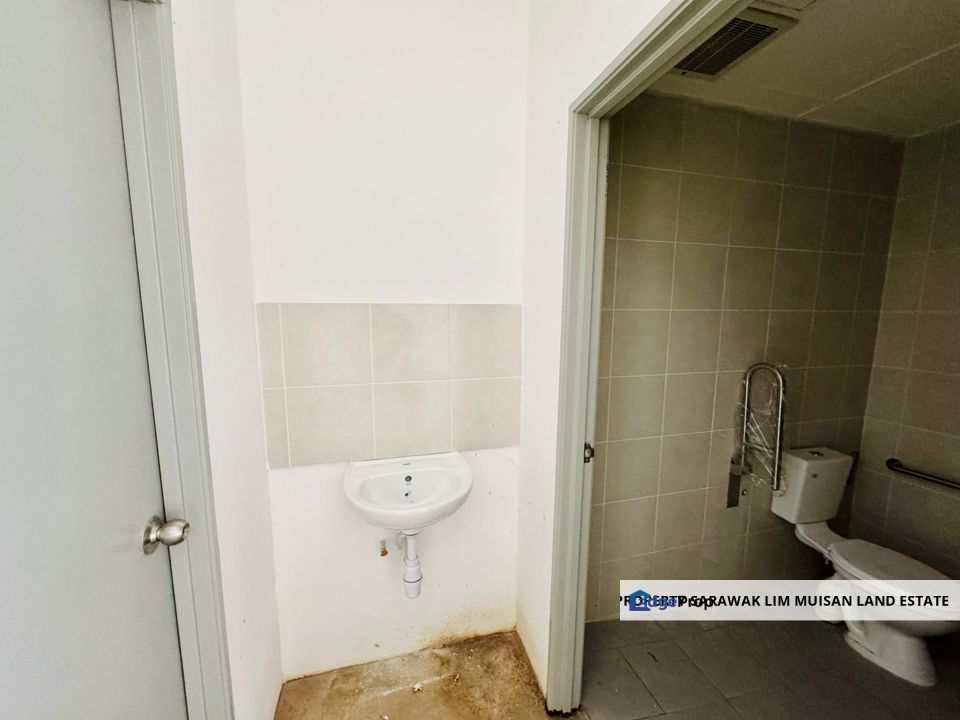 Three (3) Storey Shoplot at Westfield Points Commercial Centre in Kuching for Sale, Sarawak, Kuching