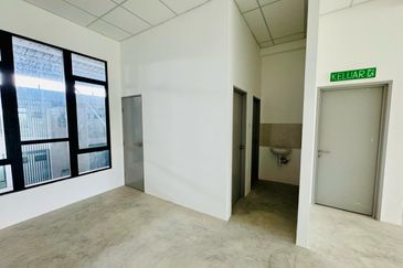 Three (3) Storey Shoplot at Westfield Points Commercial Centre in Kuching for Sale