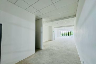 Three (3) Storey Shoplot at Westfield Points Commercial Centre in Kuching for Sale