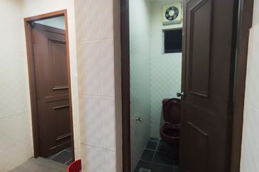 2 Adjoining Three (3) Storey Shophouse at Jalan Sekama in Kuching for Sale