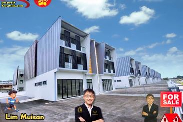 3 Storey Semi-Detached Showroom cum Office at Pine Square 66 Light Industry Park for Sale